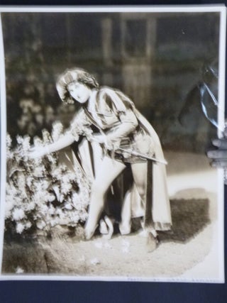 Pearl Besuner, Photographs and Promotional Leaflet